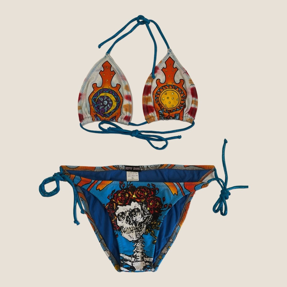 BETTY BANGS - Bathing Suit.